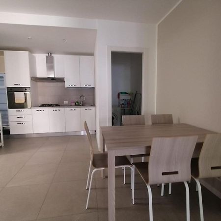 Lucky Apartment 2 Σιρμιόνε Εξωτερικό φωτογραφία